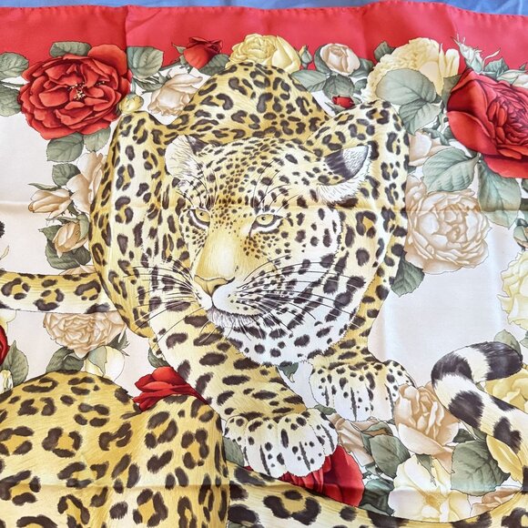 Salvatore Ferragamo Leopard Floral Print Womens Red Silk Scarf Size 34x34 in - Picture 4 of 9